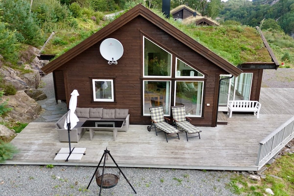 Foto van Sereen Waterfront Toevluchtsoord-By Traum - Vakantiehuis in Valevåg - Outdoor