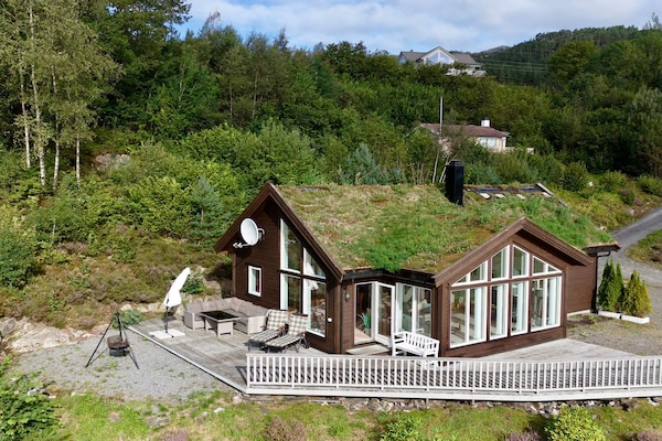 Foto van Sereen Waterfront Toevluchtsoord-By Traum - Vakantiehuis in Valevåg - Outdoor