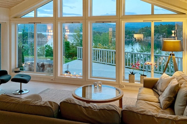 Foto van Sereen Waterfront Toevluchtsoord-By Traum - Vakantiehuis in Valevåg - Indoor