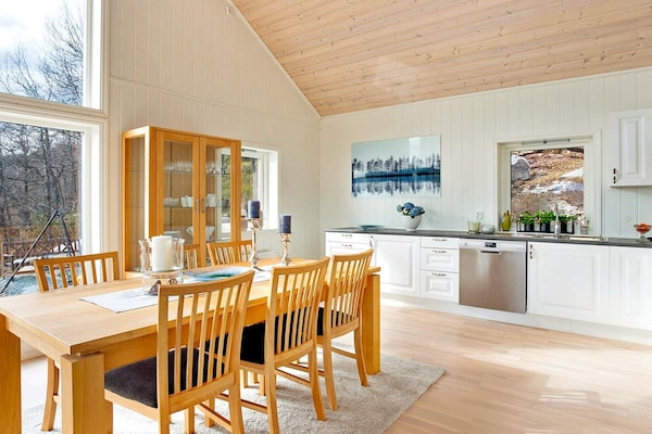 Foto van Sereen Waterfront Toevluchtsoord-By Traum - Vakantiehuis in Valevåg - Indoor