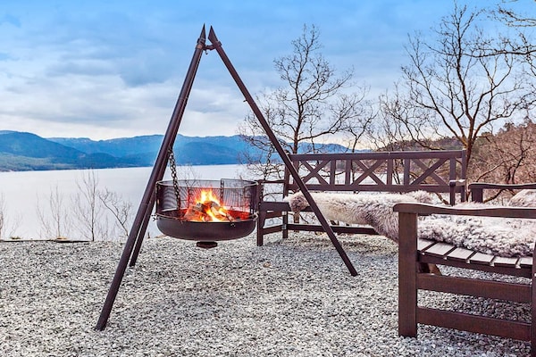 Foto van Sereen Waterfront Toevluchtsoord-By Traum - Vakantiehuis in Valevåg - Outdoor