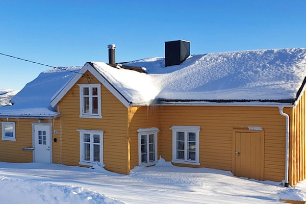 Foto van Kustcharme in Hamaroy-By Traum - Vakantiehuis in Skutvik - Outdoor
