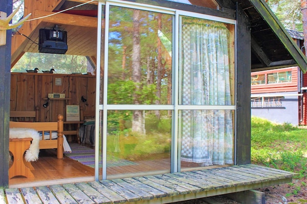 Foto van Schilderachtig huisje aan het meer-By Traum - Vakantiehuis in LIDKÖPING - Outdoor