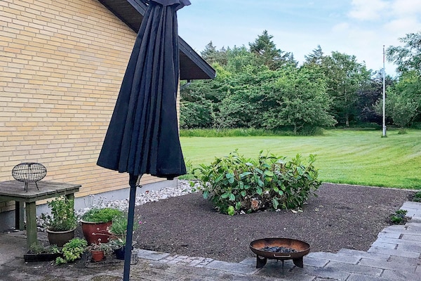 Foto van Ontspanning met biljart en jacuzzi - Vakantiehuis in Nykøbing M - Outdoor