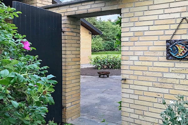 Foto van Ontspanning met biljart en jacuzzi - Vakantiehuis in Nykøbing M - Outdoor