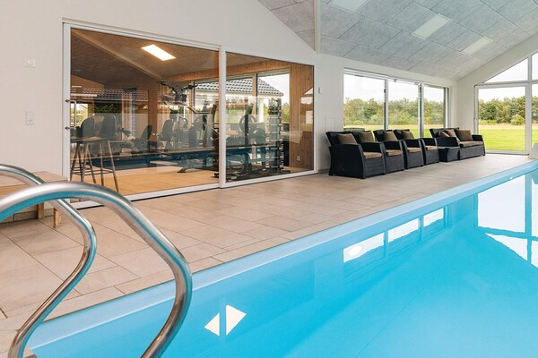 Foto van 15 persoons vakantie huis in Højslev - Vakantiehuis in Højslev - Pool