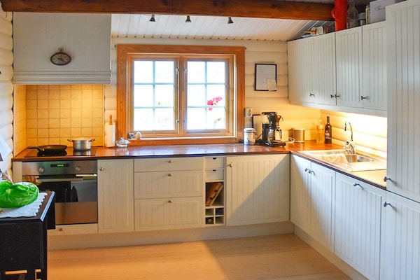 Foto van Familieparadijs met uitzicht op meer-By Traum - Vakantiehuis in Volda - Indoor
