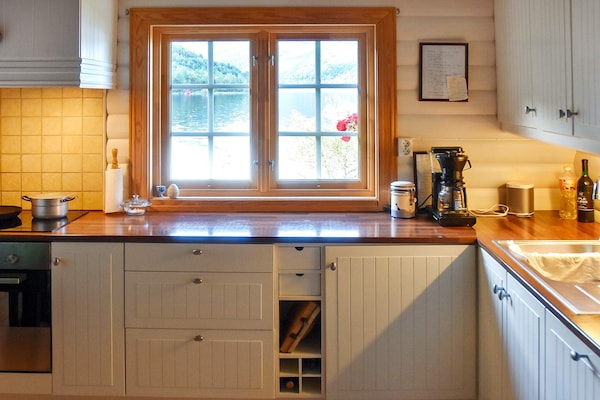 Foto van Familieparadijs met uitzicht op meer-By Traum - Vakantiehuis in Volda - Indoor