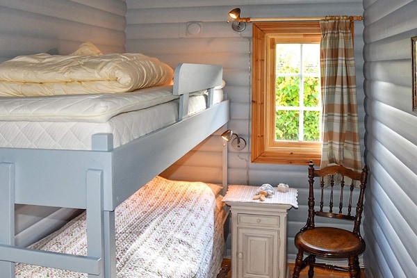 Foto van Familieparadijs met uitzicht op meer-By Traum - Vakantiehuis in Volda - Indoor
