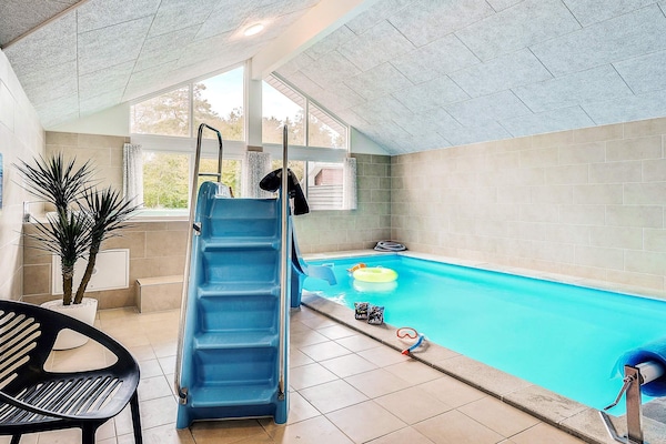 Foto van 20 persoons vakantie huis in Frederiksværk - Vakantiehuis in Frederiksværk - Pool