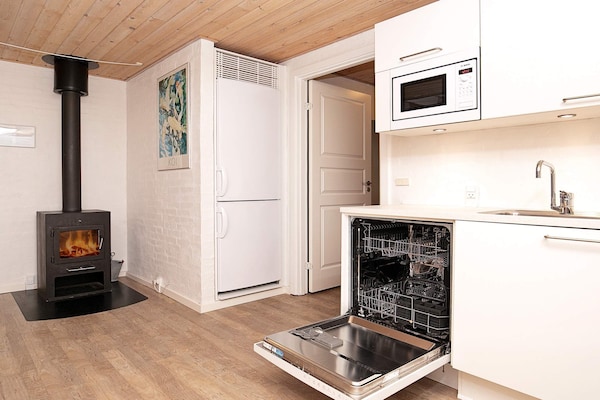 Foto van 14 persoons vakantie huis op een vakantie park in Blåvand - Indoor