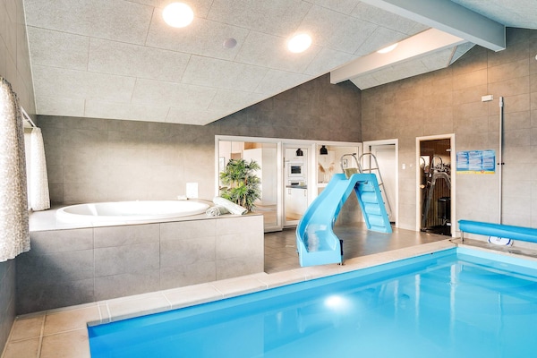 Foto van 18 persoons vakantie huis in Ringkøbing - Vakantiehuis in Ringkøbing - Pool