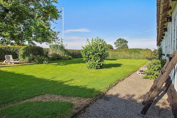Foto van 6 persoons vakantie huis in Aakirkeby - Vakantiehuis in Aakirkeby - Outdoor