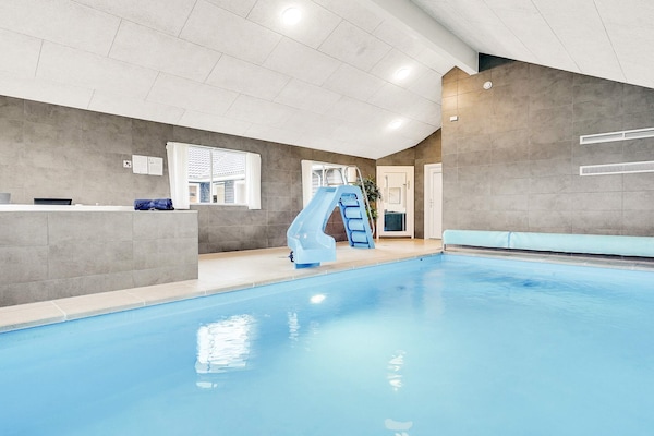 Foto van 20 persoons vakantie huis in Stege - Vakantiehuis in Stege - Pool