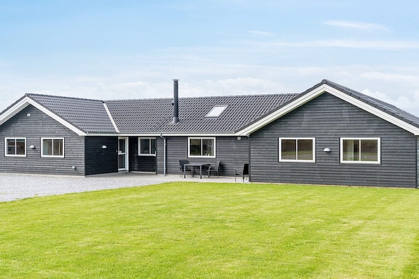 Foto van 20 persoons vakantie huis in Stege - Vakantiehuis in Stege - View