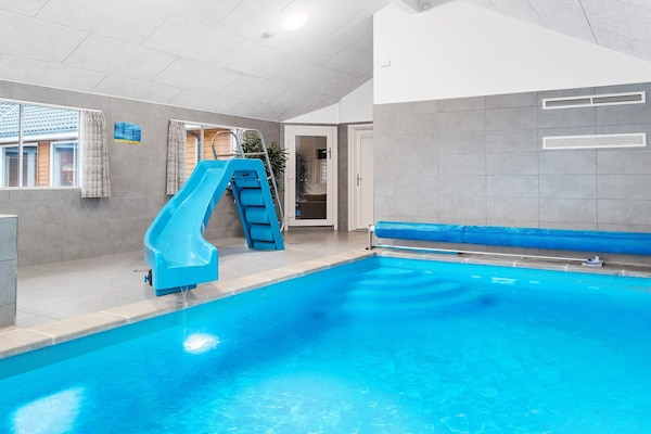 Foto van 24 persoons vakantie huis in Hasselberg - Vakantiehuis in Kappeln - Pool