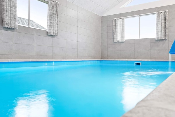Foto van 24 persoons vakantie huis in Hasselberg - Vakantiehuis in Kappeln - Pool