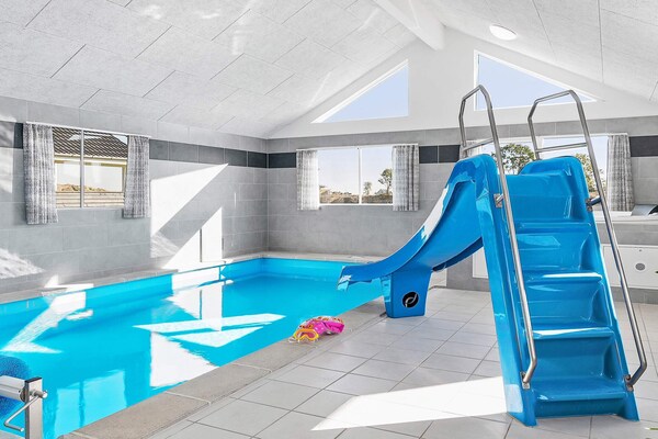 Foto van 24 persoons vakantie huis in Hasselberg - Vakantiehuis in Kappeln - Pool