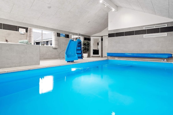 Foto van 24 persoons vakantie huis in Hasselberg - Vakantiehuis in Kappeln - Pool