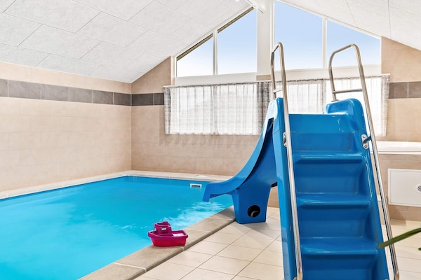 Foto van 18 persoons vakantie huis in Hasselberg - Vakantiehuis in Kappeln - Pool