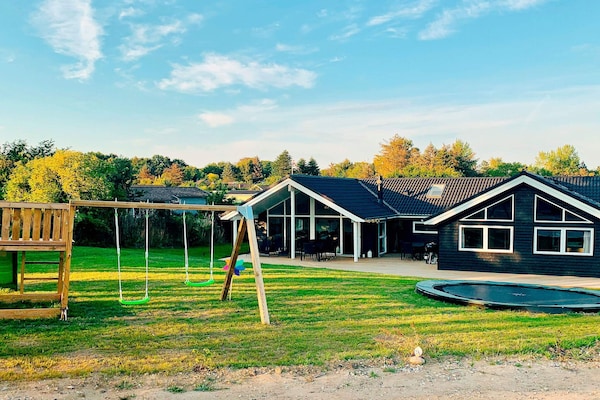 Foto van 14 persoons vakantie huis in Vejby - Vakantiehuis in Vejby - Outdoor