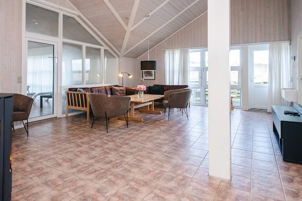 Foto van 10 persoons vakantie huis in Ringkøbing - Vakantiehuis in Ringkøbing - Indoor