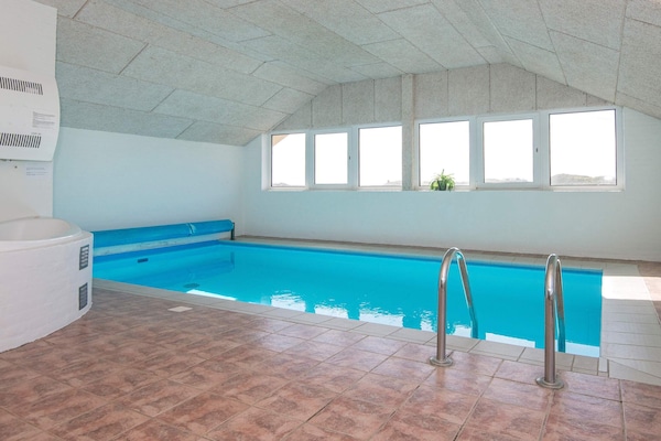 Foto van 10 persoons vakantie huis in Ringkøbing - Vakantiehuis in Ringkøbing - Pool