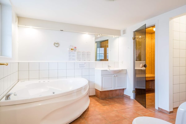 Foto van 6 persoons vakantie huis in Blåvand - Vakantiehuis in Blåvand - Spa