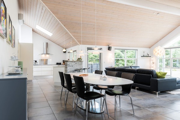 Foto van Luxe Familieverblijf in Blavand-By Traum - Vakantiehuis in Blåvand - Indoor