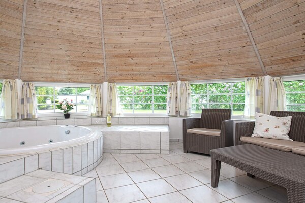 Foto van 12 persoons vakantie huis in Væggerløse - Vakantiehuis in Væggerløse - Spa