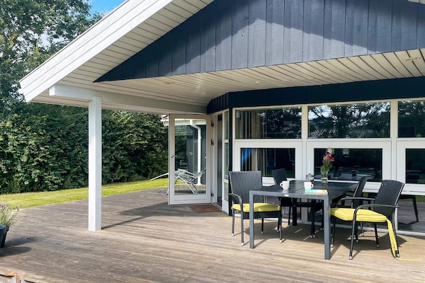 Foto van Afgelegen Knusse Huisje-By Traum - Vakantiehuis in Hemmet - Outdoor