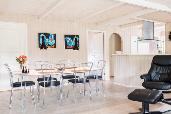 Foto van Afgelegen Knusse Huisje-By Traum - Vakantiehuis in Hemmet - Indoor