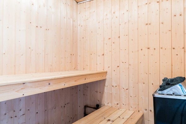 Foto van Afgelegen Knusse Huisje-By Traum - Vakantiehuis in Hemmet - Sauna