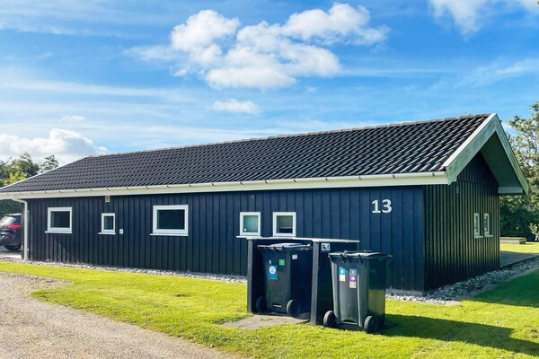 Foto van Afgelegen Knusse Huisje-By Traum - Vakantiehuis in Hemmet - Outdoor