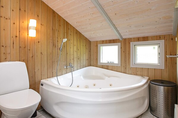 Foto van Villa met 2 slaapkamers en privésauna - Vakantiehuis in Væggerløse - Spa