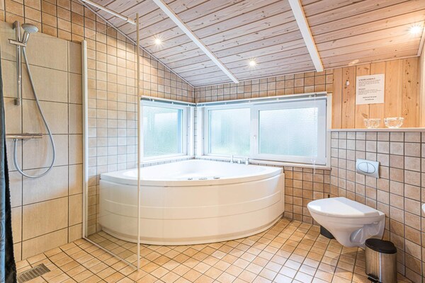 Foto van 6 persoons vakantie huis in Tarm - Vakantiehuis in Tarm - Spa