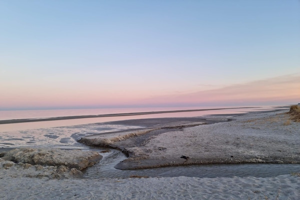 Foto van Lichte huisje bij de Lagune-By Traum - Vakantiehuis in Hals - WaterView