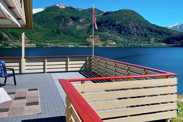Foto van 8 persoons vakantie huis in Austefjorden - Vakantiehuis in Austefjorden - Outdoor