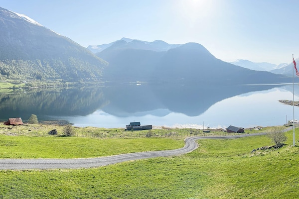 Foto van 8 persoons vakantie huis in Austefjorden - Vakantiehuis in Austefjorden - Outdoor