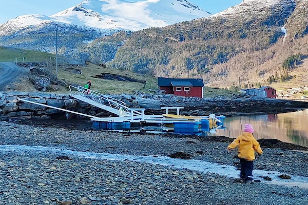 Foto van 8 persoons vakantie huis in Austefjorden - Vakantiehuis in Austefjorden - Outdoor