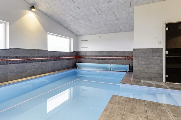 Foto van 16 persoons vakantie huis in Væggerløse - Vakantiehuis in Væggerløse - Pool