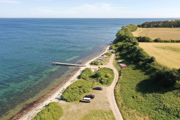 Foto van 11 persoons vakantie huis in Knebel - Vakantiehuis in Knebel - WaterView