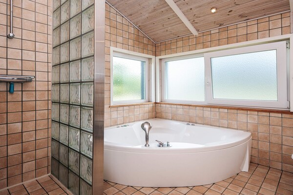 Foto van 6 persoons vakantie huis in Tarm - Vakantiehuis in Tarm - Spa