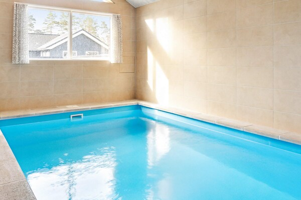 Foto van 14 persoons vakantie huis in Væggerløse - Vakantiehuis in Væggerløse - Pool