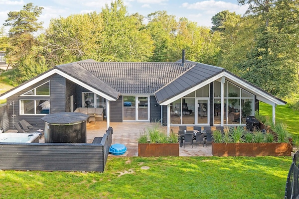 Foto van 14 persoons vakantie huis in Væggerløse - Vakantiehuis in Væggerløse - Outdoor