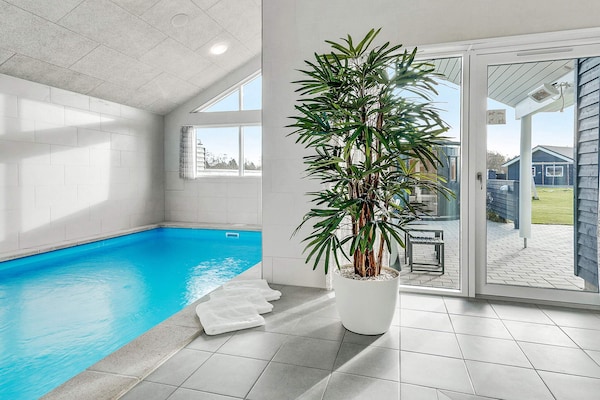 Foto van 14 persoons vakantie huis in Idestrup - Vakantiehuis in Idestrup - Pool
