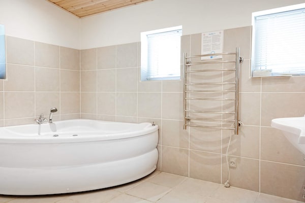 Foto van 6 persoons vakantie huis in Thyholm - Vakantiehuis in Thyholm - Spa