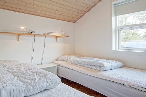 Foto van Toevluchtsoord aan het strand met dennenbomen - Vakantiehuis in Nexø - Indoor