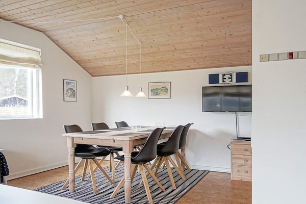 Foto van Toevluchtsoord aan het strand met dennenbomen - Vakantiehuis in Nexø - Indoor