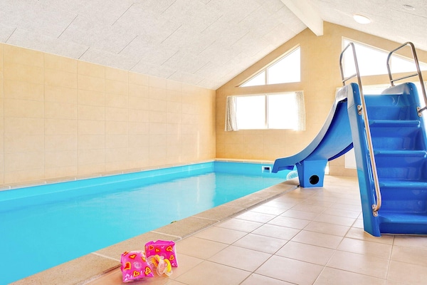 Foto van Luxe retraite aan zee -- By Traum Ferienwohnungen - Vakantiehuis in Sydals - Pool